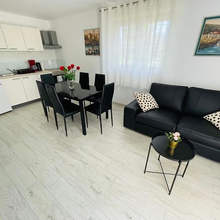 Apartment Paulina Trogir Exterior photo