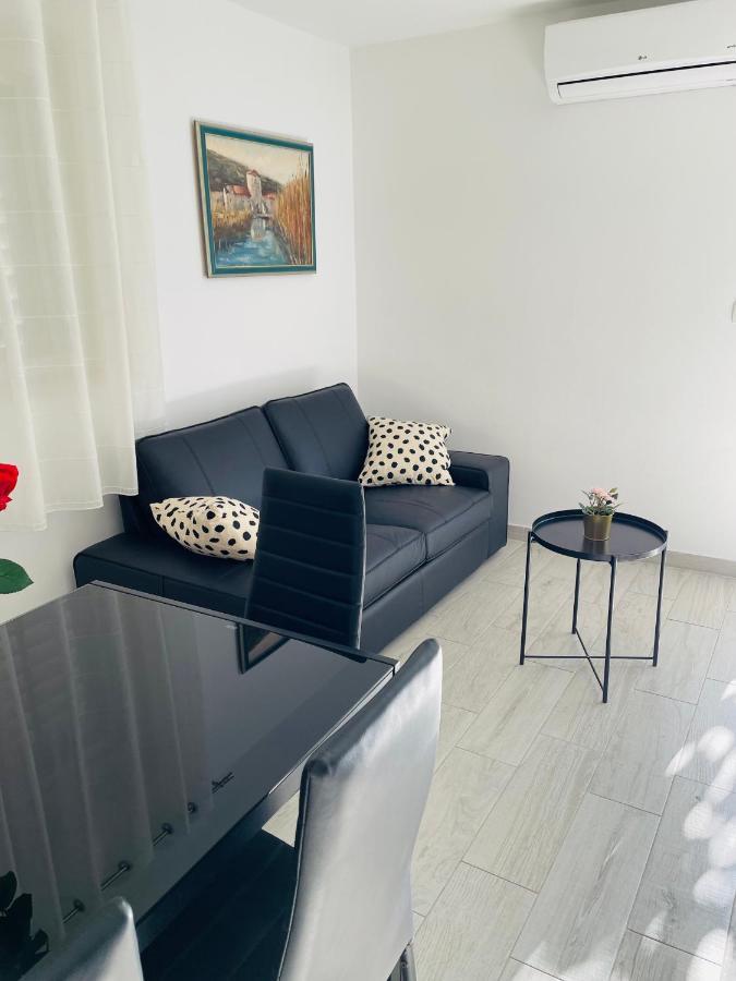Apartment Paulina Trogir Exterior photo