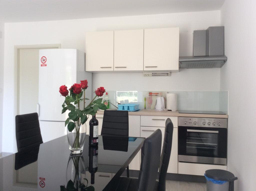 Apartment Paulina Trogir Exterior photo